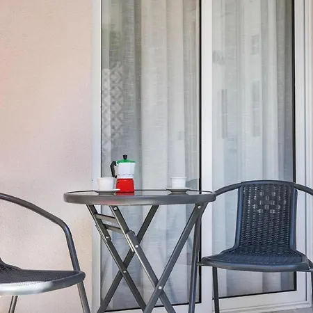 Bougainvilla Apartamento Tirana